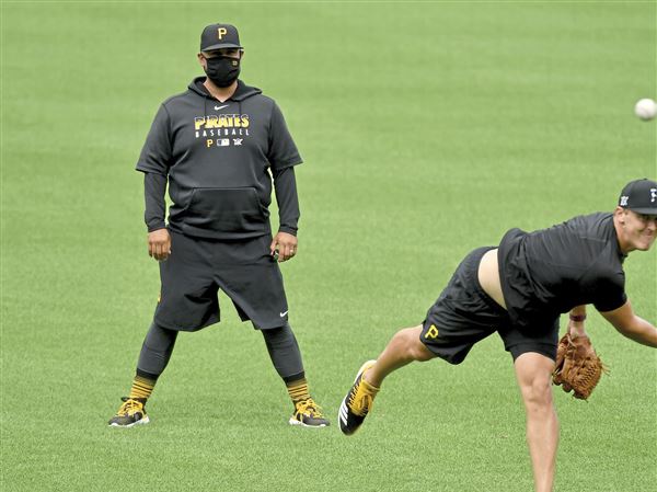 Oscar Marin named Pirates' pitching coach