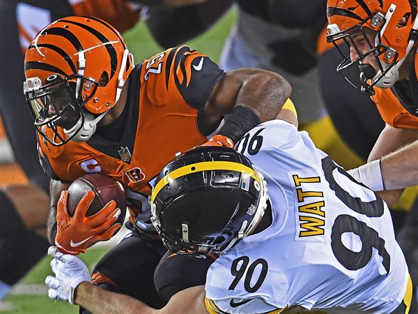 Bengals embarrass Steelers 24-10