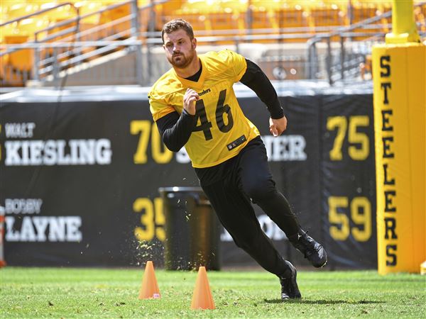 Steelers LS Christian Kuntz brings pickleball to youth