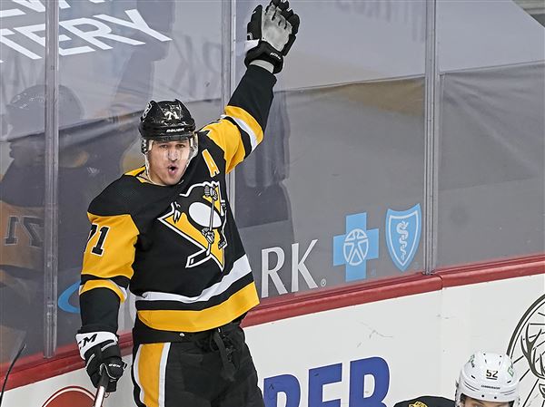 NHL: Malkin viciously cross-checks Borowiecki in the face