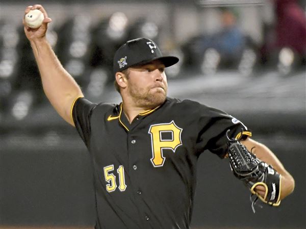 Pirates pitcher David Bednar visits Mars elementary school