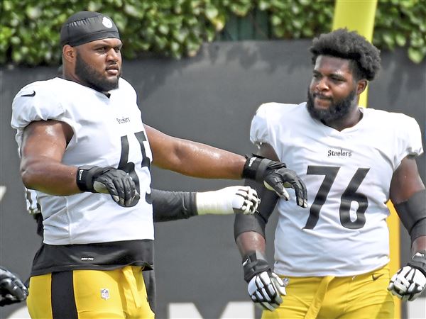 Steelers depth chart: Does Dan Moore Jr. deserve a shot with the starters?