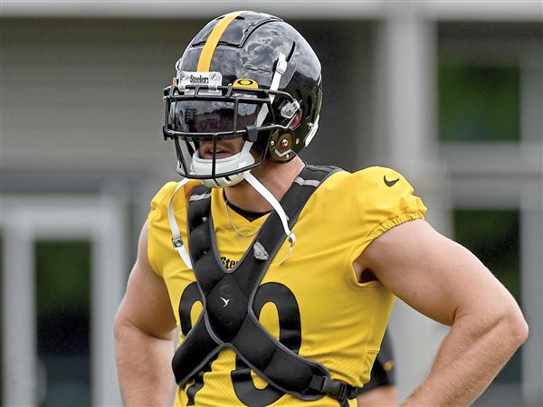 Pittsburgh Steelers Linebacker, T.J. Watt, Collaborates with 412