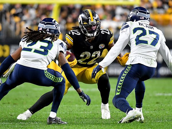 Najee Harris' versatility lifted Steelers over Seahawks in