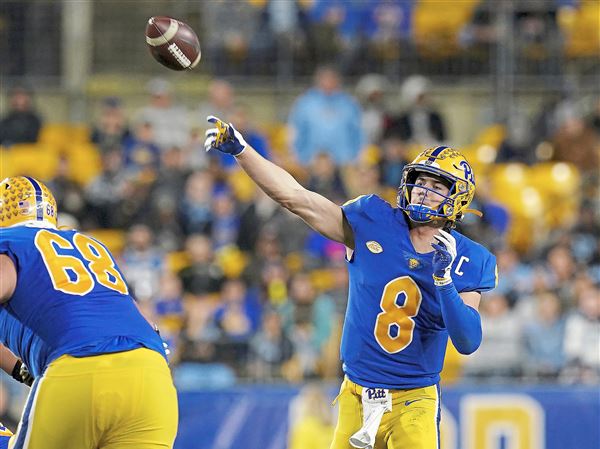 Kenny Pickett hand size: How Pitt star compares to NFL