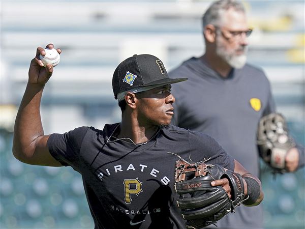 FOX Sports: MLB on X: Ke'Bryan Hayes gives the Pirates the lead