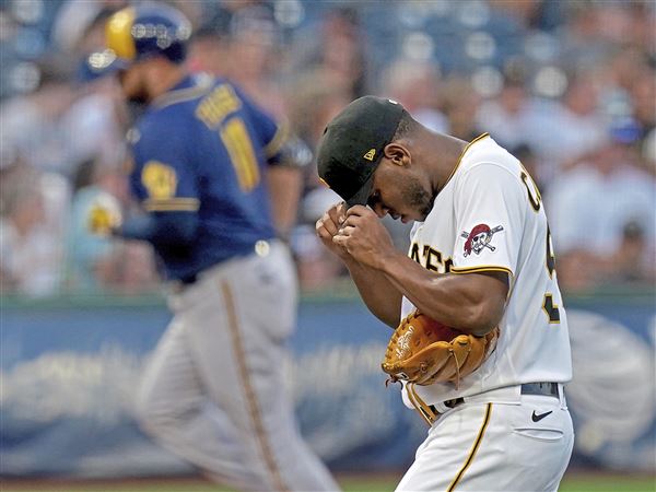 Brewers follow blowout victory with a frustrating loss to the Pirates