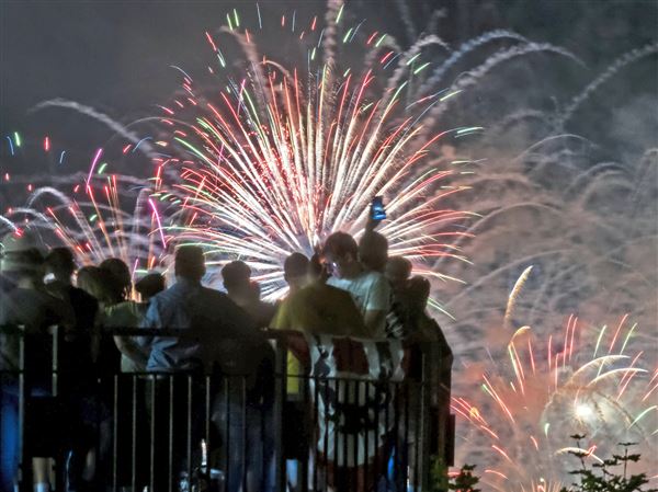 Fireworks stores in the Poconos busy before holiday