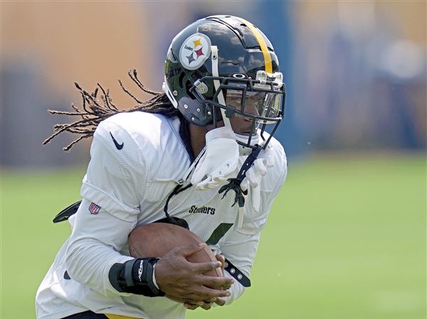 What To Make Of The Steelers' Explosive Running Back Room After First  Preseason Game of 2022