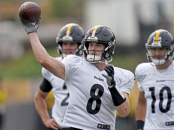 Pittsburgh Steelers quarterback Kenny Pickett rolls out against the Tampa  Bay Buccaneers during an NFL football game at Acrisure Stadium, Sunday,  Oct. 16, 2022 in Pittsburgh. (Winslow Townson/AP Images for Panini Stock