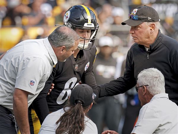 Steelers QB Kenny Pickett exits win over Buccaneers with concussion