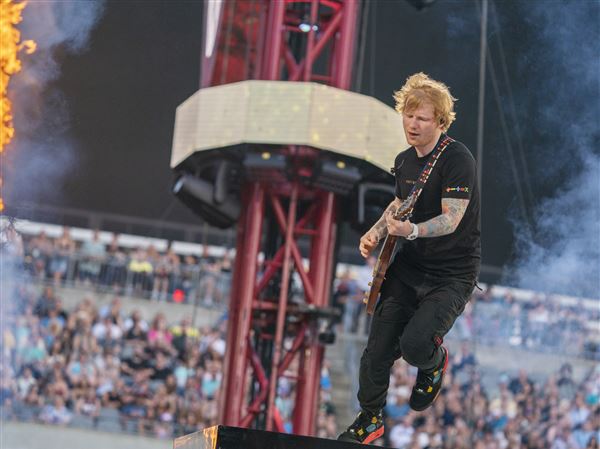 Review: Ed Sheeran delivers pizzas in Crafton then a stellar show