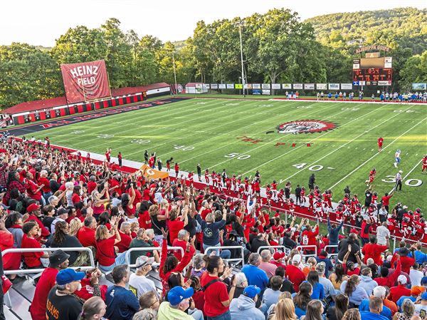 Aliquippa plays first game at new Heinz Field - CBS Pittsburgh