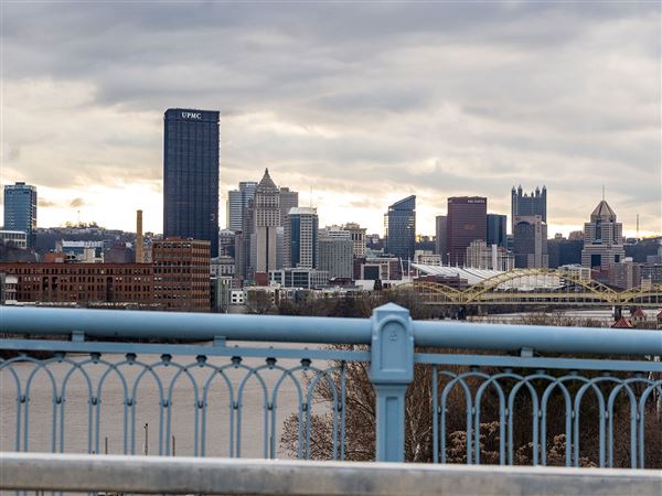 A view of the skyline of Downtown Pittsburgh from the 31st Street Bridge.