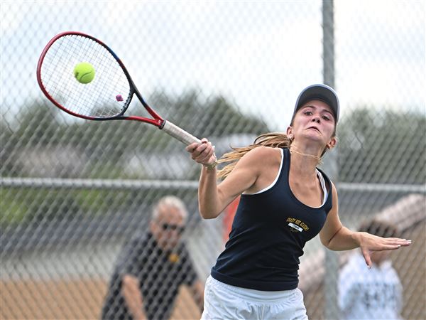 WPIAL girls tennis championships: Shady Side Academy's Meriwether McCargo, Belle Vernon's Gabriella Dusi claim singles titles