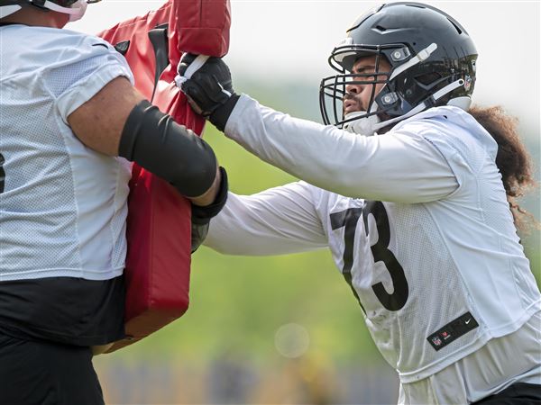 Isaac Seumalo embracing senior role on Steelers offensive line