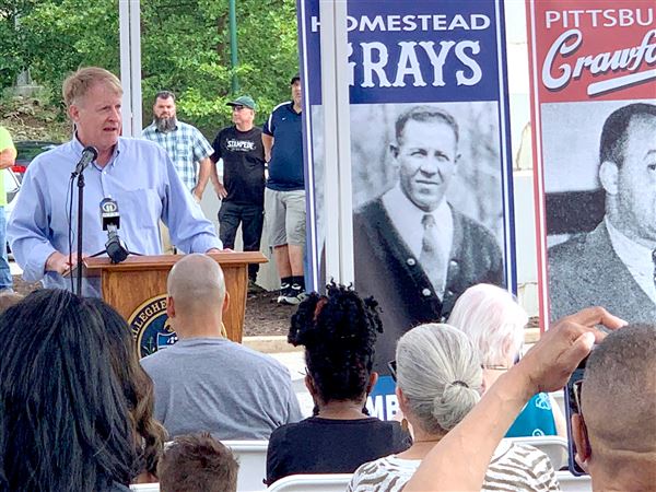 Homestead bridge rededication celebrates Negro Leagues