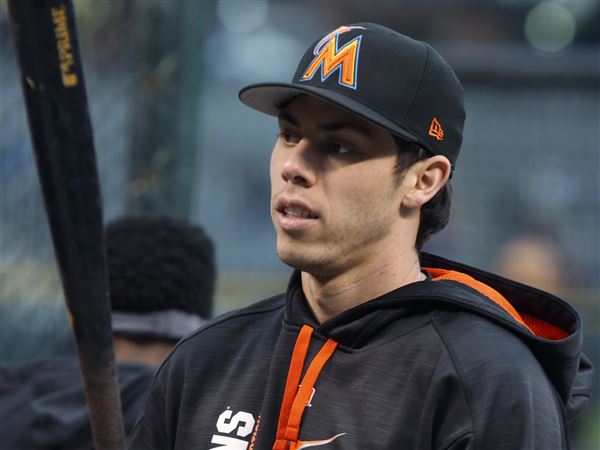 Milwaukee Brewers Christian Yelich helps dad make good on promise