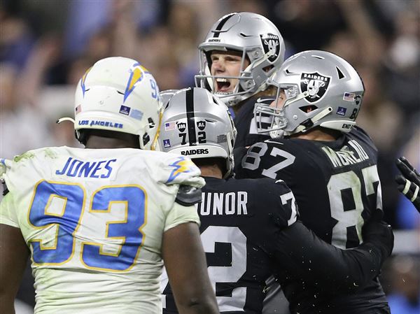 Carlson's FG as OT expires sends Raiders into playoff and Los