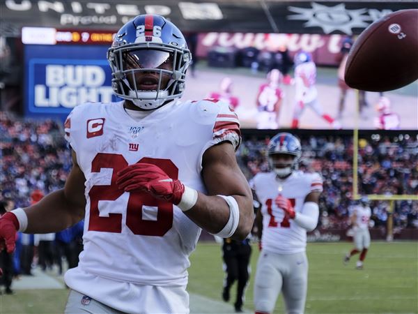 Why Giants Must Prioritize Daniel Jones over Saquon Barkley in