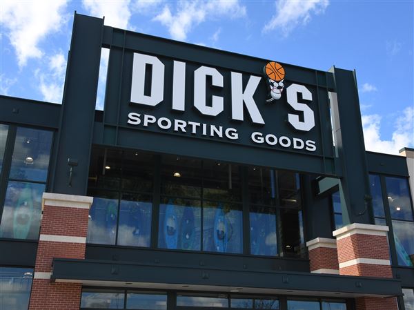 In the two weeks since Dick’s Sporting Goods announced a plan expand its global reach by working out a deal to acquire Foot Locker.