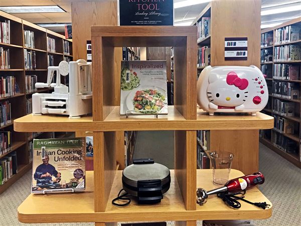 Bartlesville Public Library on X: BPL's Library of Things has Holiday Cake  Pans! 🎄 Bake something new, fun & creative this season with a wide  selection of more than 60 cake pans.