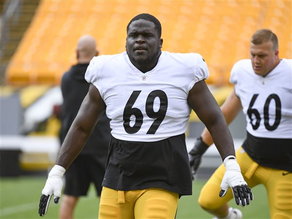 Pittsburgh Steelers guard Kevin Dotson (69) during an NFL football