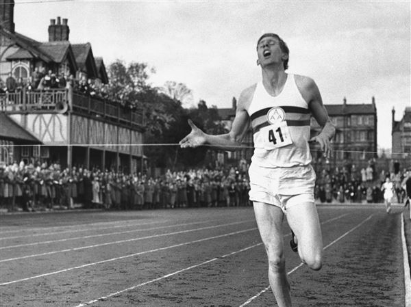 Roger Bannister First To Run Sub 4 Minute Mile Dies At 88 Pittsburgh Post Gazette