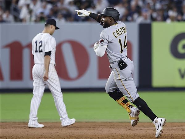 Pirates choose Bautista to start at second base