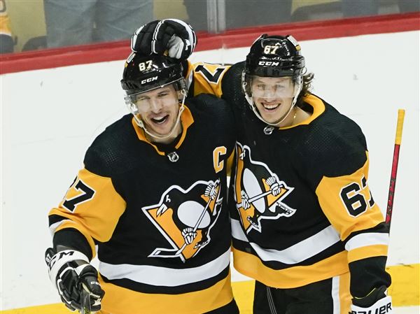 Penguins team with Highmark for first-ever advertising patch
