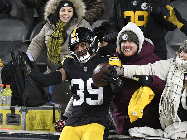 PITTSBURGH, PA - DECEMBER 24: Pittsburgh Steelers safety Minkah Fitzpatrick  (39) is announced during the national football league game between the Las  Vegas Raiders and the Pittsburgh Steelers on December 24, 2022