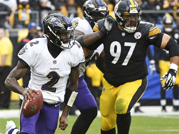 Tyler Huntley Throws TD Pass, Gives Ravens Lead Over Steelers