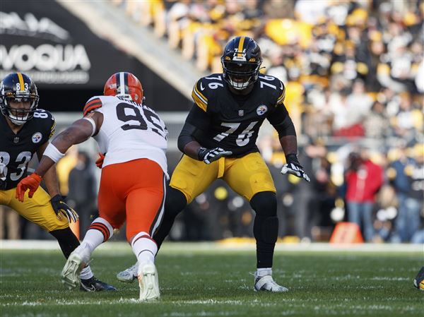 PFF Gives Steelers LT Dan Moore Jr. 0.0 Pass Block Grade vs