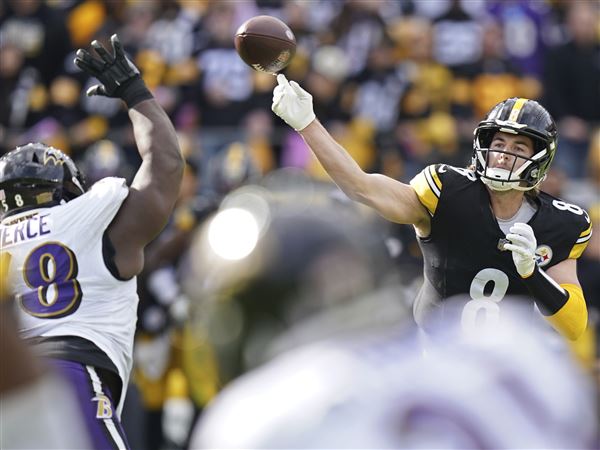 SNF': Steelers stay alive with win over Ravens