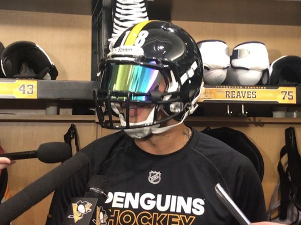 Ryan Reaves roasts Phil Kessel with 'Thriller' T-Shirt - Sports