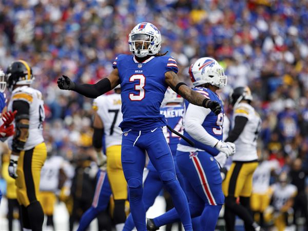 Steelers Head Coach Mike Tomlin Passionately Opens Up About Personal  Relationship With Buffalo Bills Safety Damar Hamlin