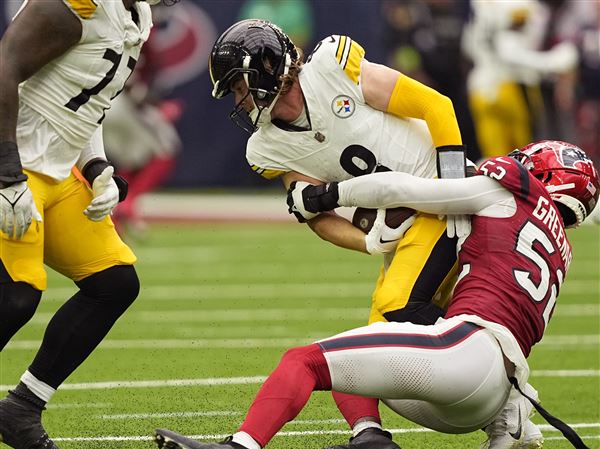 Steelers QB Kenny Pickett leaves loss against Texans after