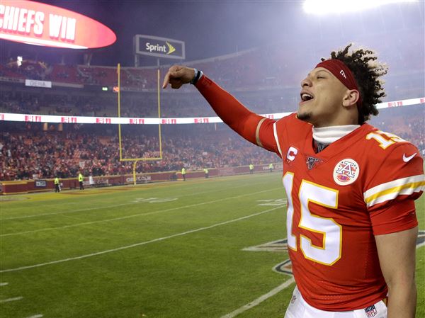 MOVIN' ON! Chiefs outlast Bills for overtime win, advance to