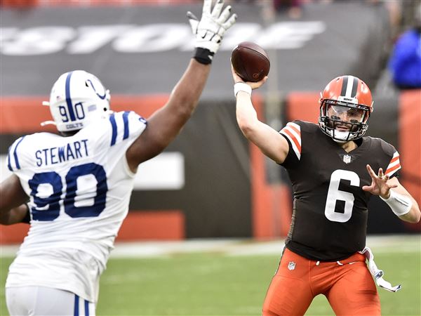 Browns' Baker Mayfield limited in practice with rib injury