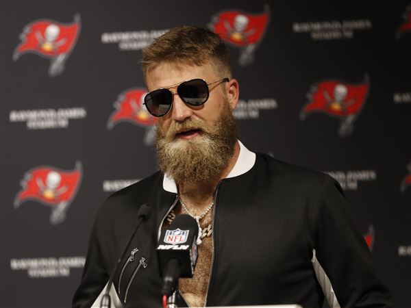 Ryan Fitzpatrick is stealing Jameis Winston's job and DeSean Jackson's  clothes - The Washington Post