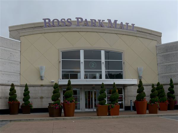 Ross Park Mall marks three decades along McKnight Road