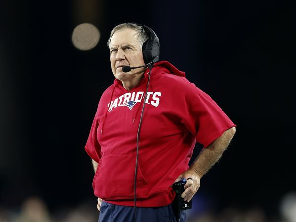 FB_Helmet_Guy on Twitter: Belichick wearing a sweet red Giants