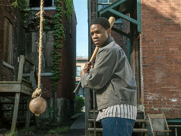 Fences' Review: Denzel Washington and Viola Davis Are Powerful