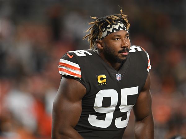 Garrett back with Browns, cited for speeding following crash