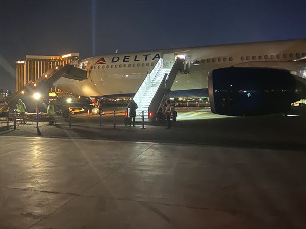 Pittsburgh Steelers charter plane diverted to Kansas City