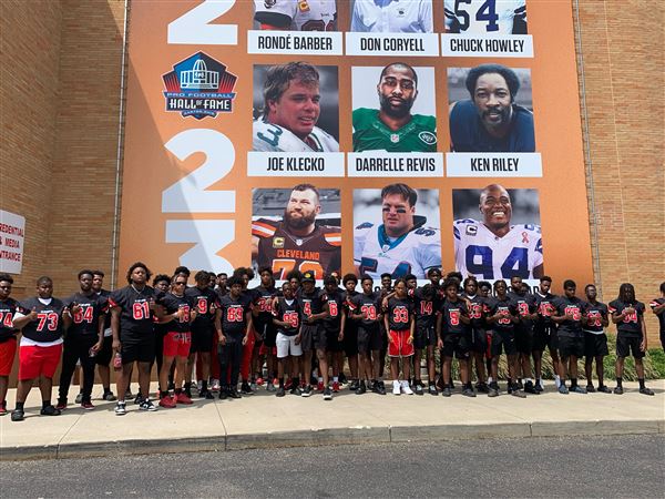 Aliquippa great Darrelle Revis headlines 14th annual WPIAL Hall of