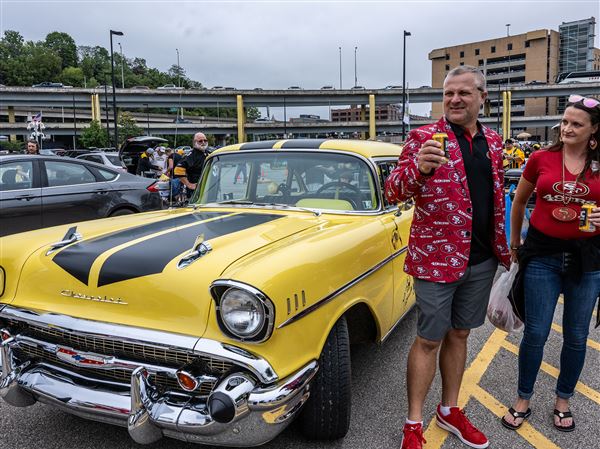 North Bay 49ers Fans Flock To Pop-Up Shops