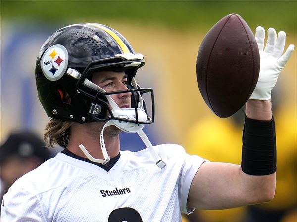 Steelers' Kenny Pickett responds to praise ahead of 2023 season