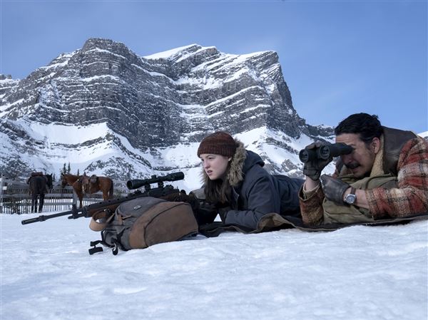 Bella Ramsey and Gabriel Luna in "The Last of Us."